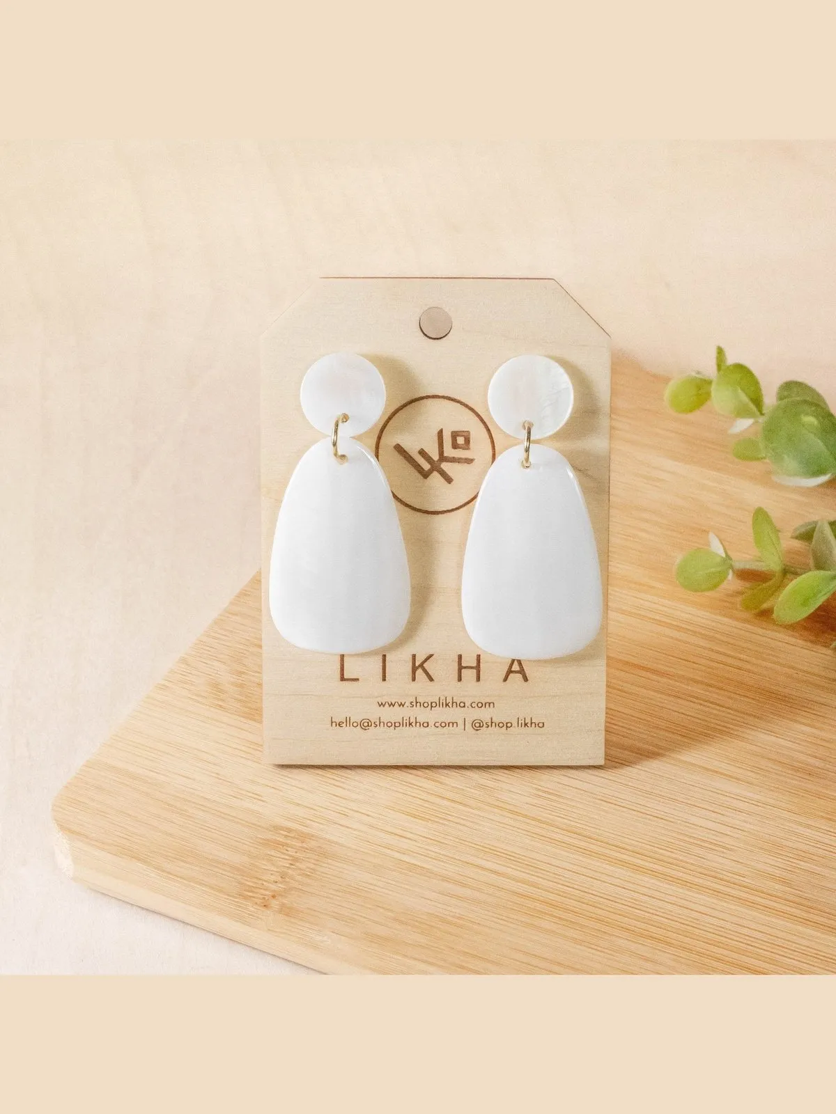 Pearl White Mother of Pearl Earrings - Geometric Earrings | LIKHÂ