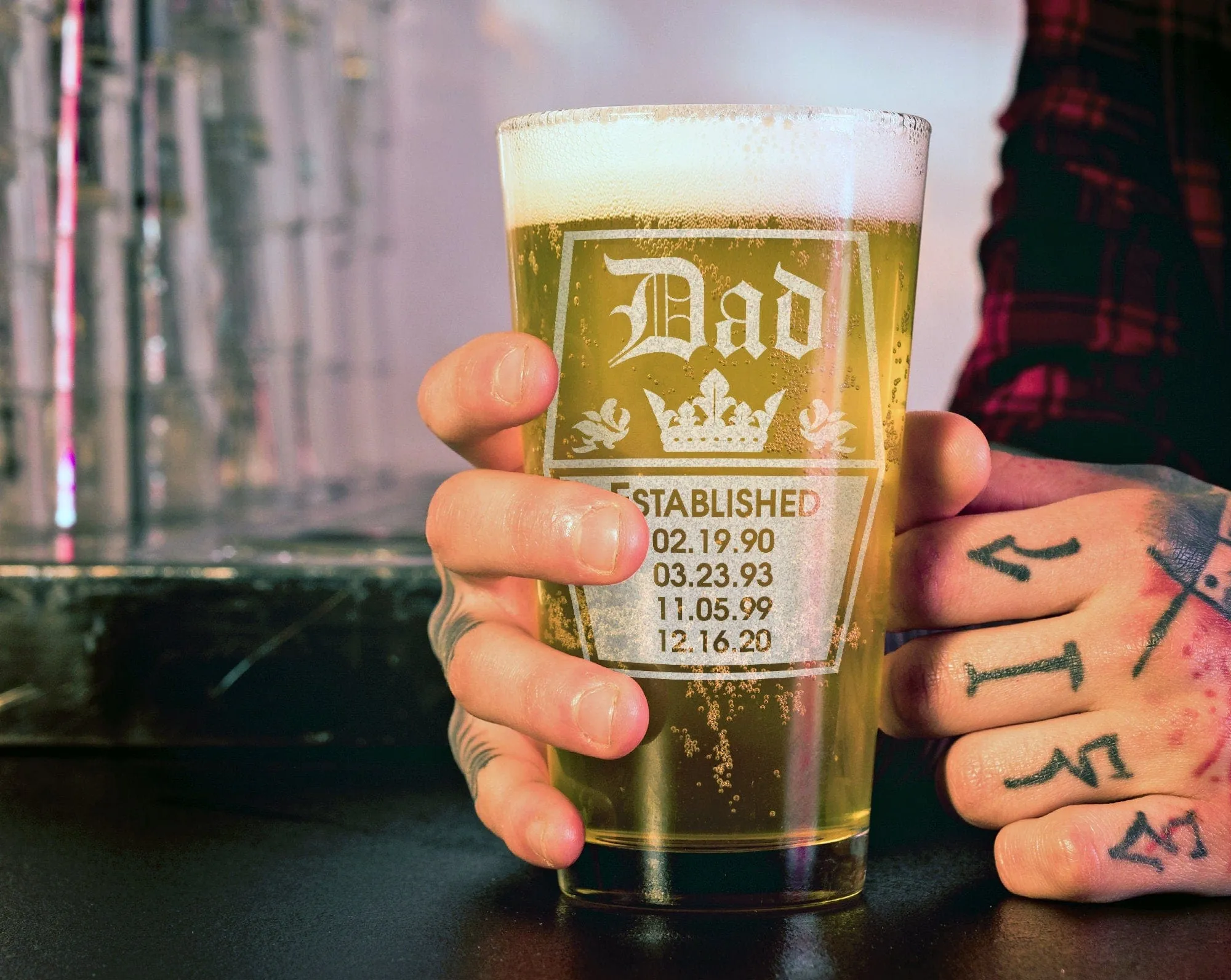 Retro Dad Daddy Pub Glass with Kids Bithdates Father's Day Gift from Son Daughter Wife for Papa Grandpa 70th Birthday Beer Mug Present